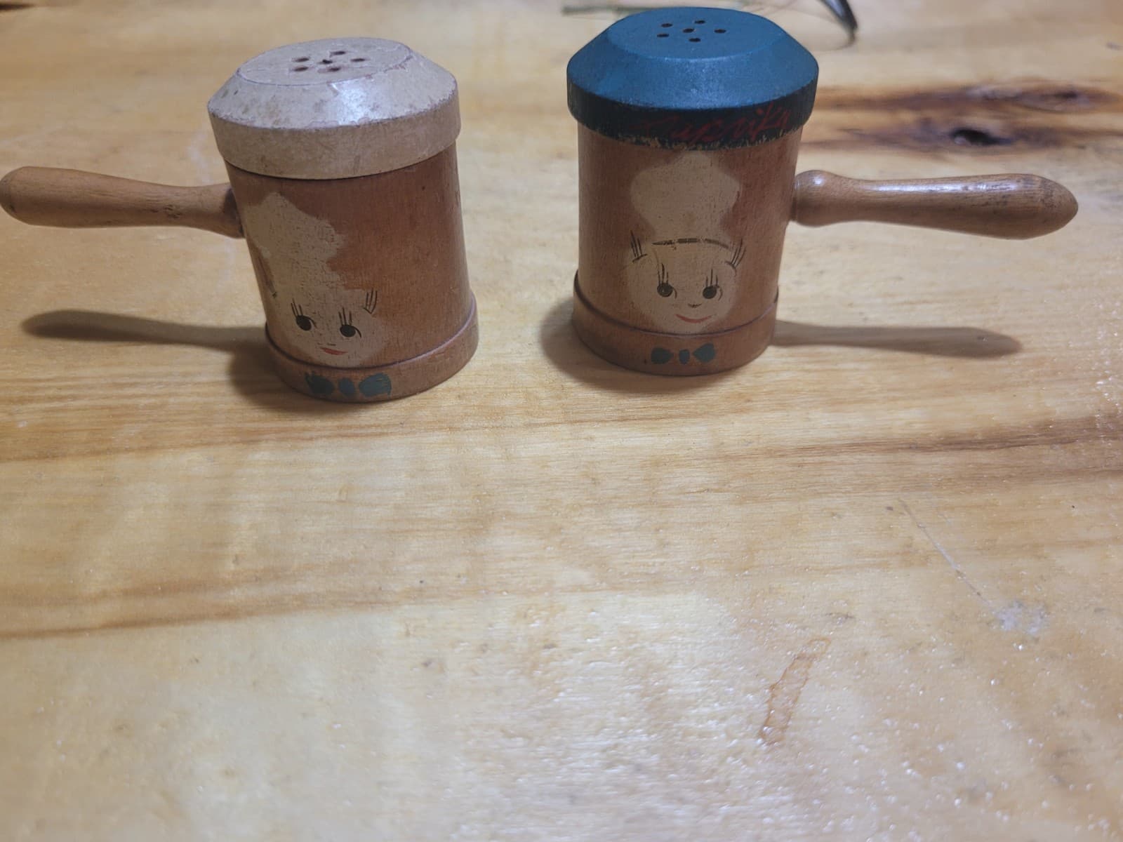 Vintage Wooden Chef Salt & Pepper Shakers – Farmhouse Kitchen Decor