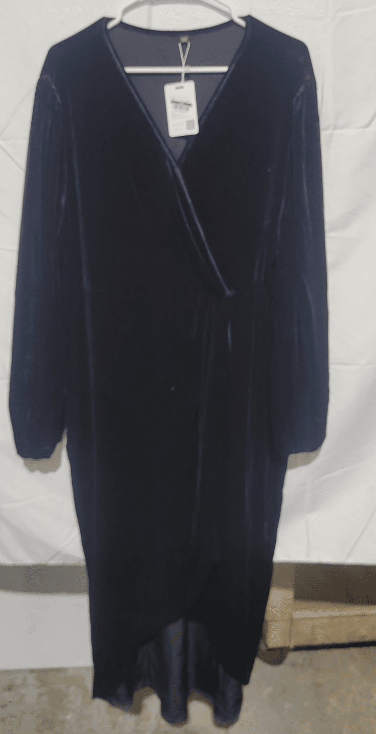 SIZE 3XL Black Velvet Dress