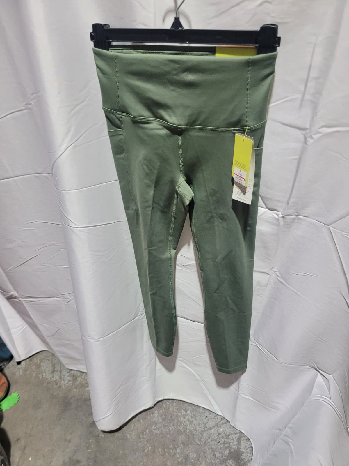 SIZE SMALL Green Leggings