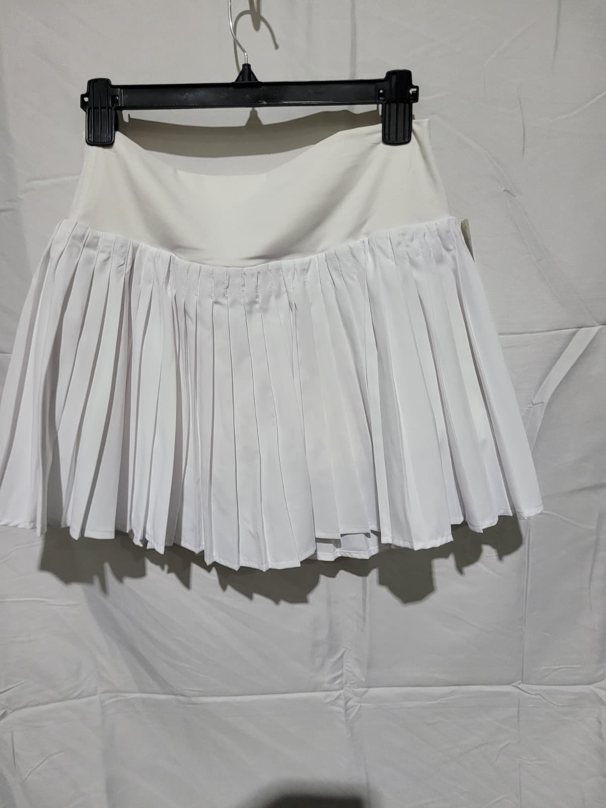 SIZE XS White Skort