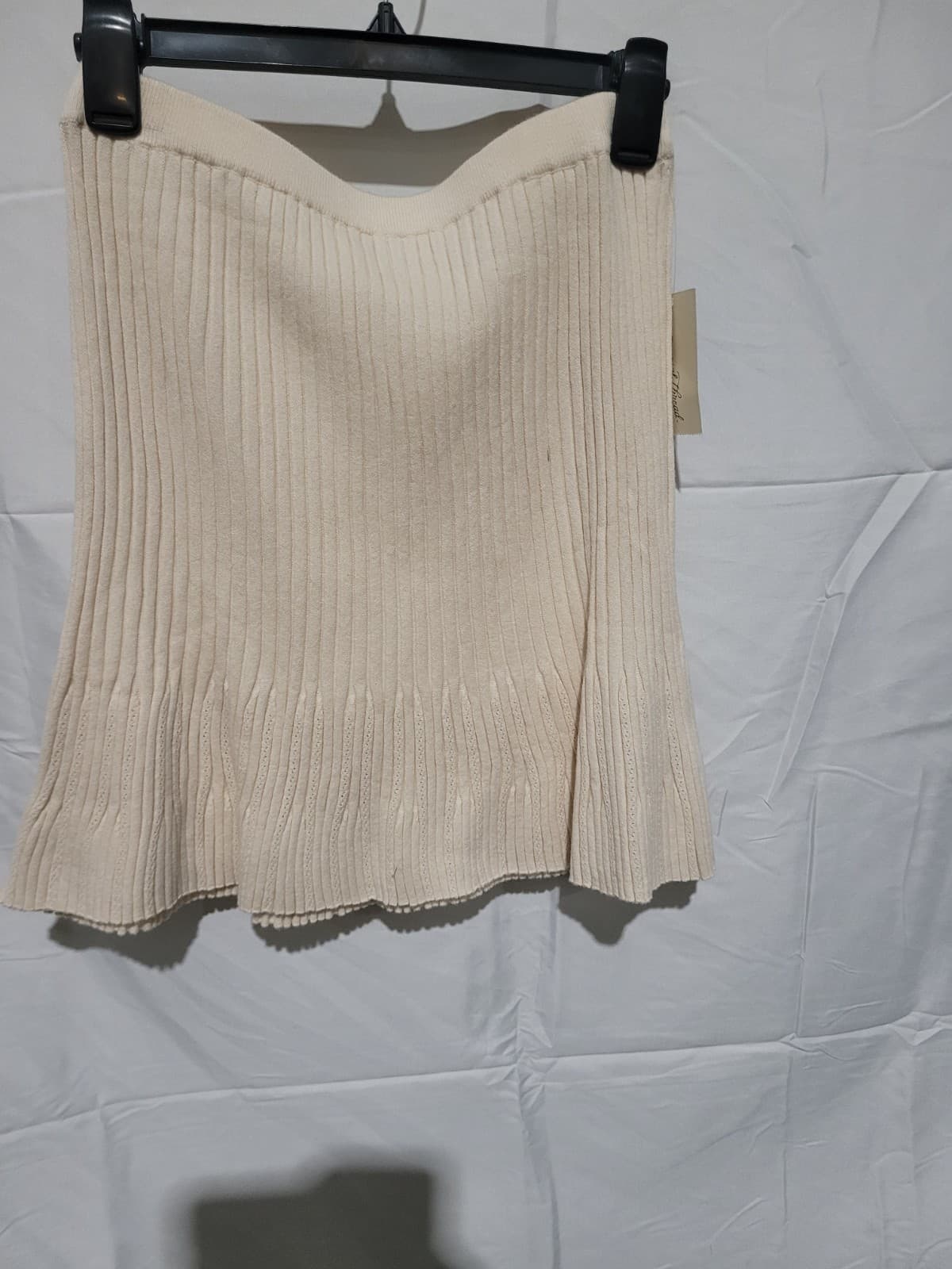 SIZE LARGE Cream Skirt
