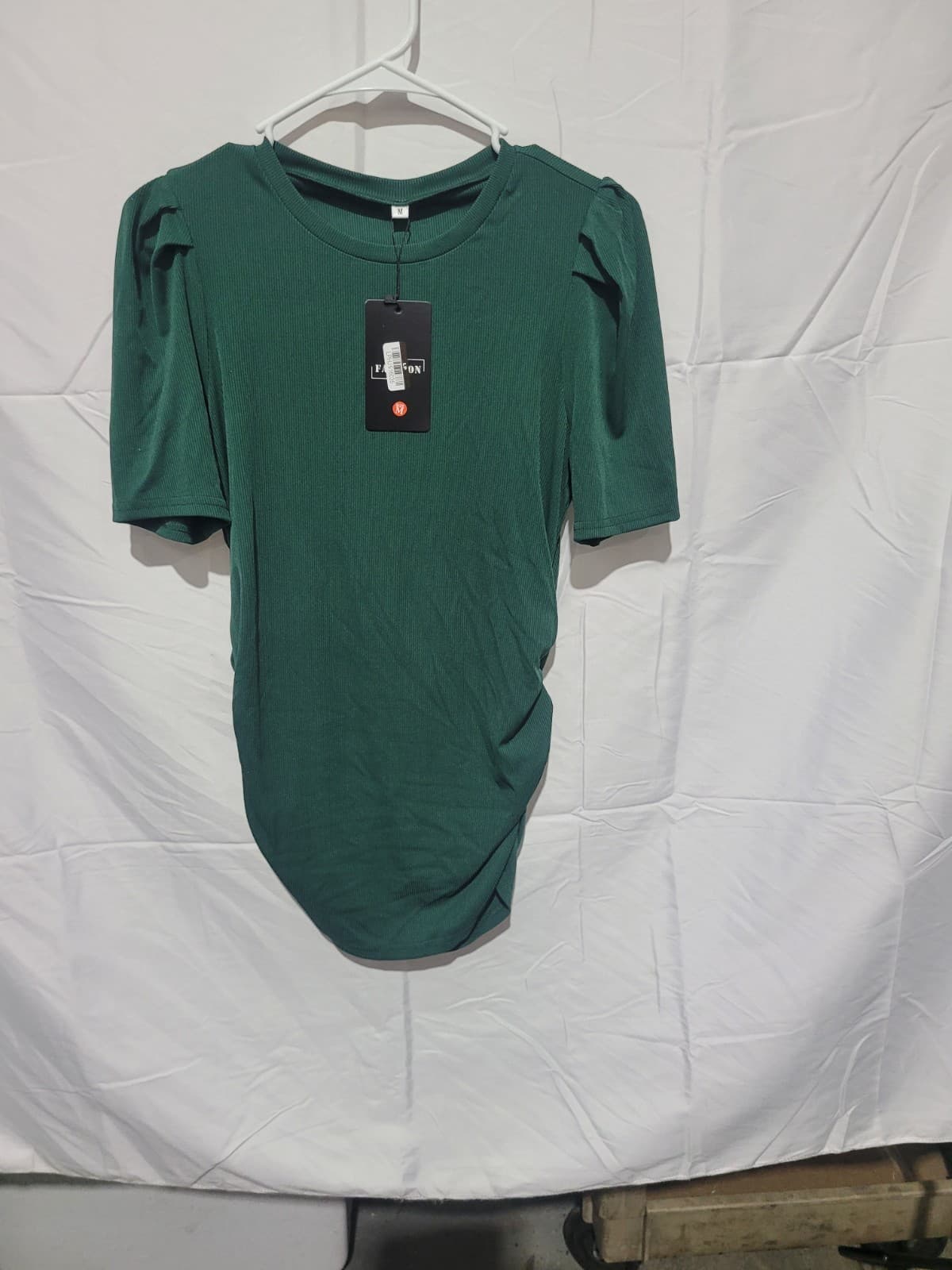 SIZE MEDIUM Green Short Sleeve Shirt