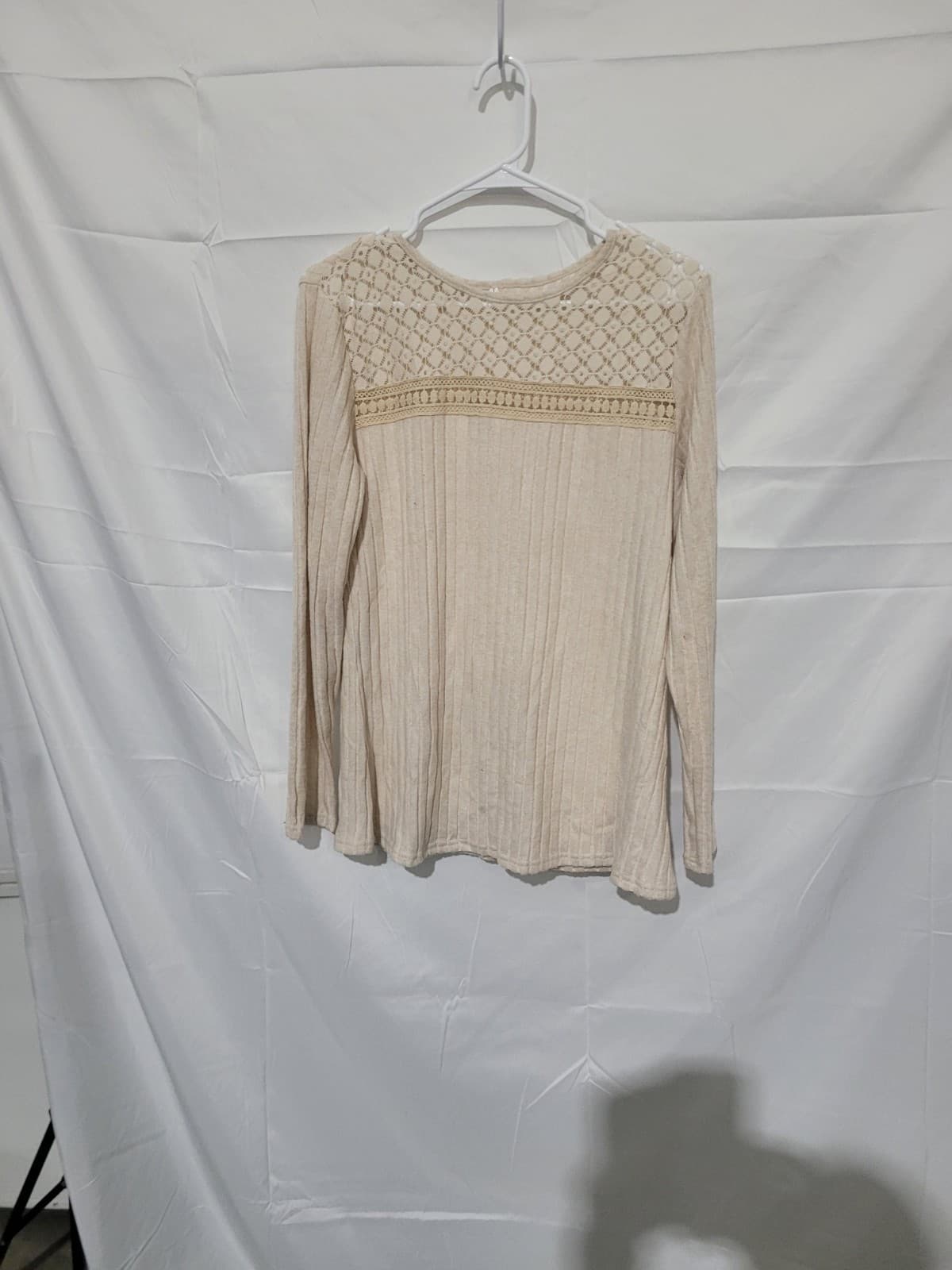 SIZE LARGE Cream Long Sleeve Shirt