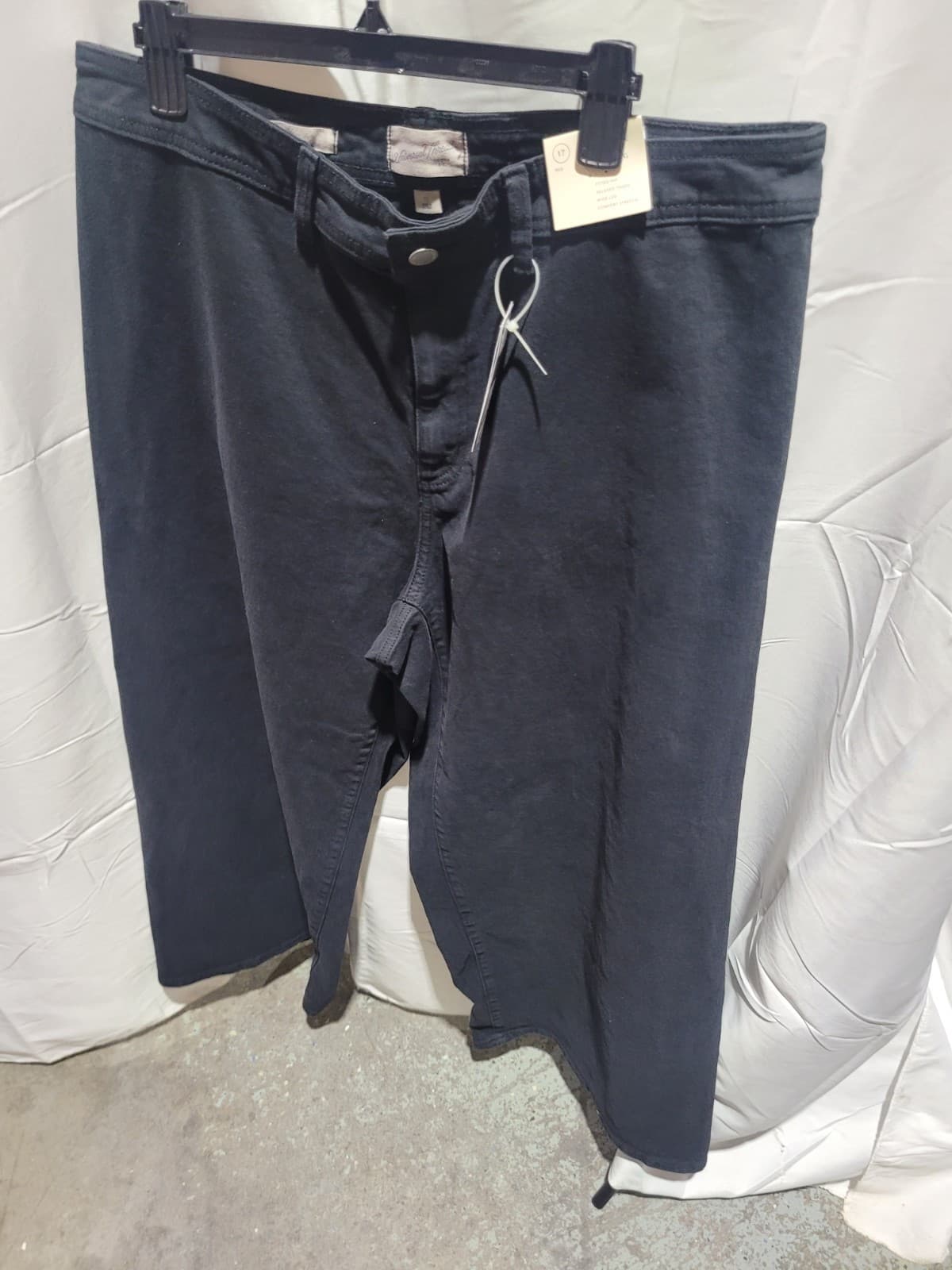 Size 17 Black Sailor Leg Jeans