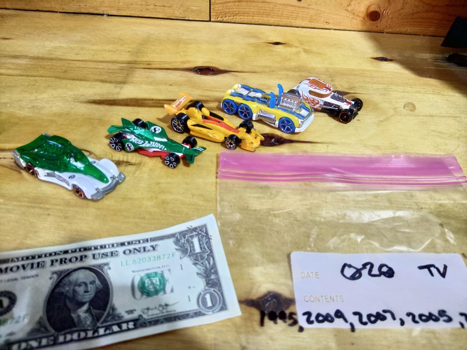 Hot Wheels Fantasy & Race Car Lot – 6 Die-Cast Cars