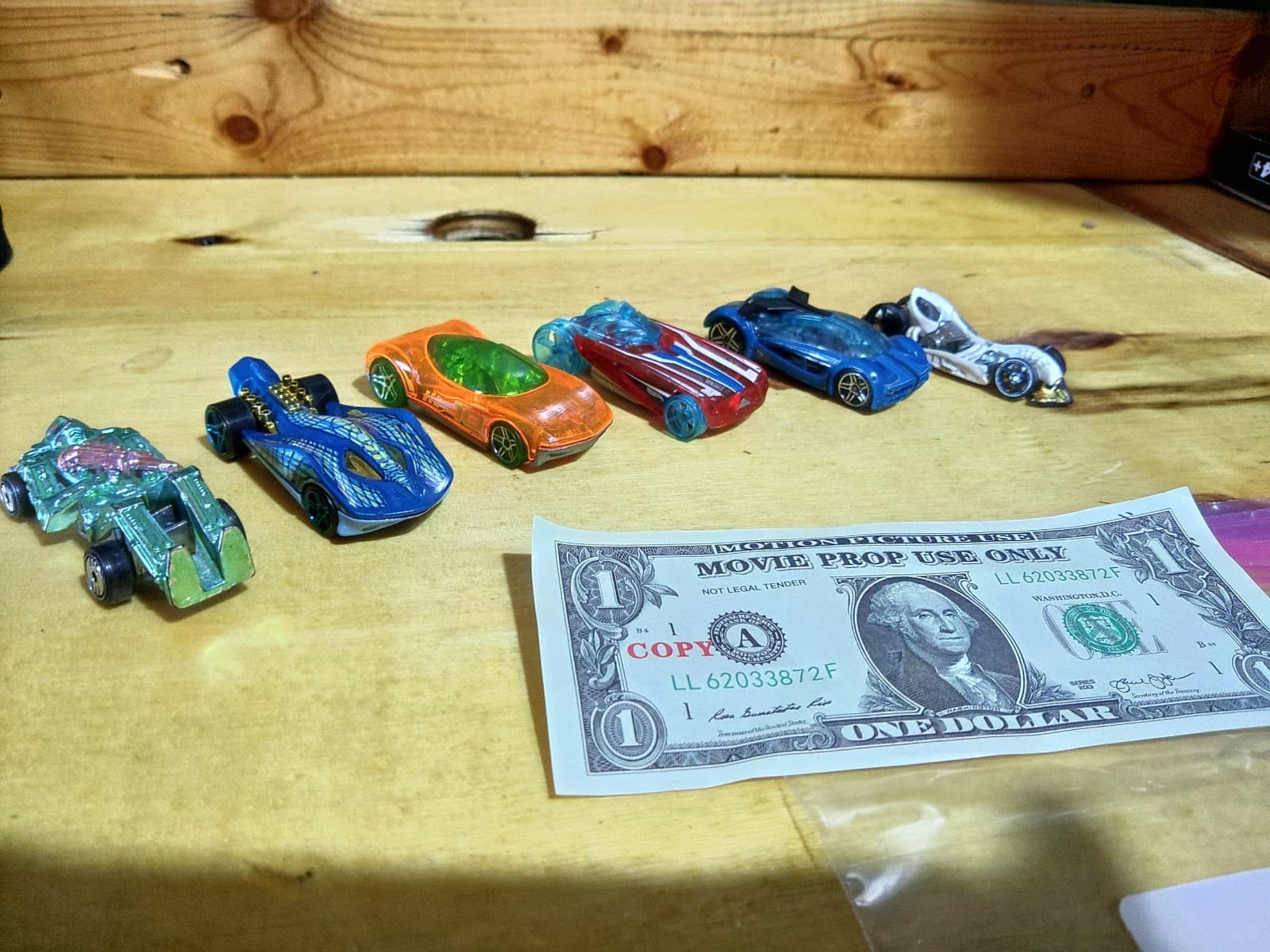 Hot Wheels Fantasy Car Lot – 6 Die-Cast Cars (Mixed Designs)