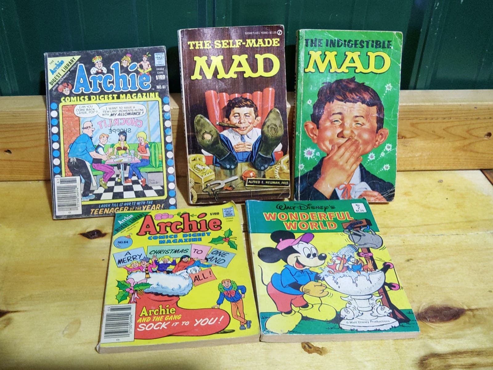 Vintage Comic Digest Lot – MAD, Archie & Walt Disney Wonderful World (4 Comics)