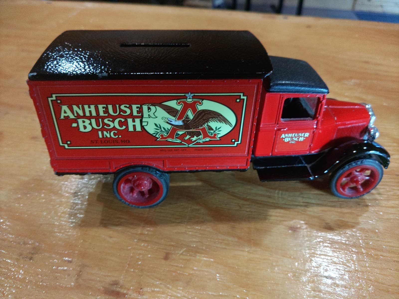 Ertl Anheuser-Busch Die-Cast Coin Bank Delivery Truck – 1930s Style