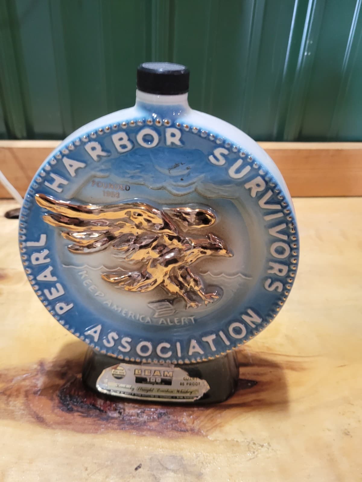 PEARL HARBOR SURVIVORS ASSOCIATION 1976 JIM BEAM BOTTLE/DECANTER;EXC. COND/NO PH