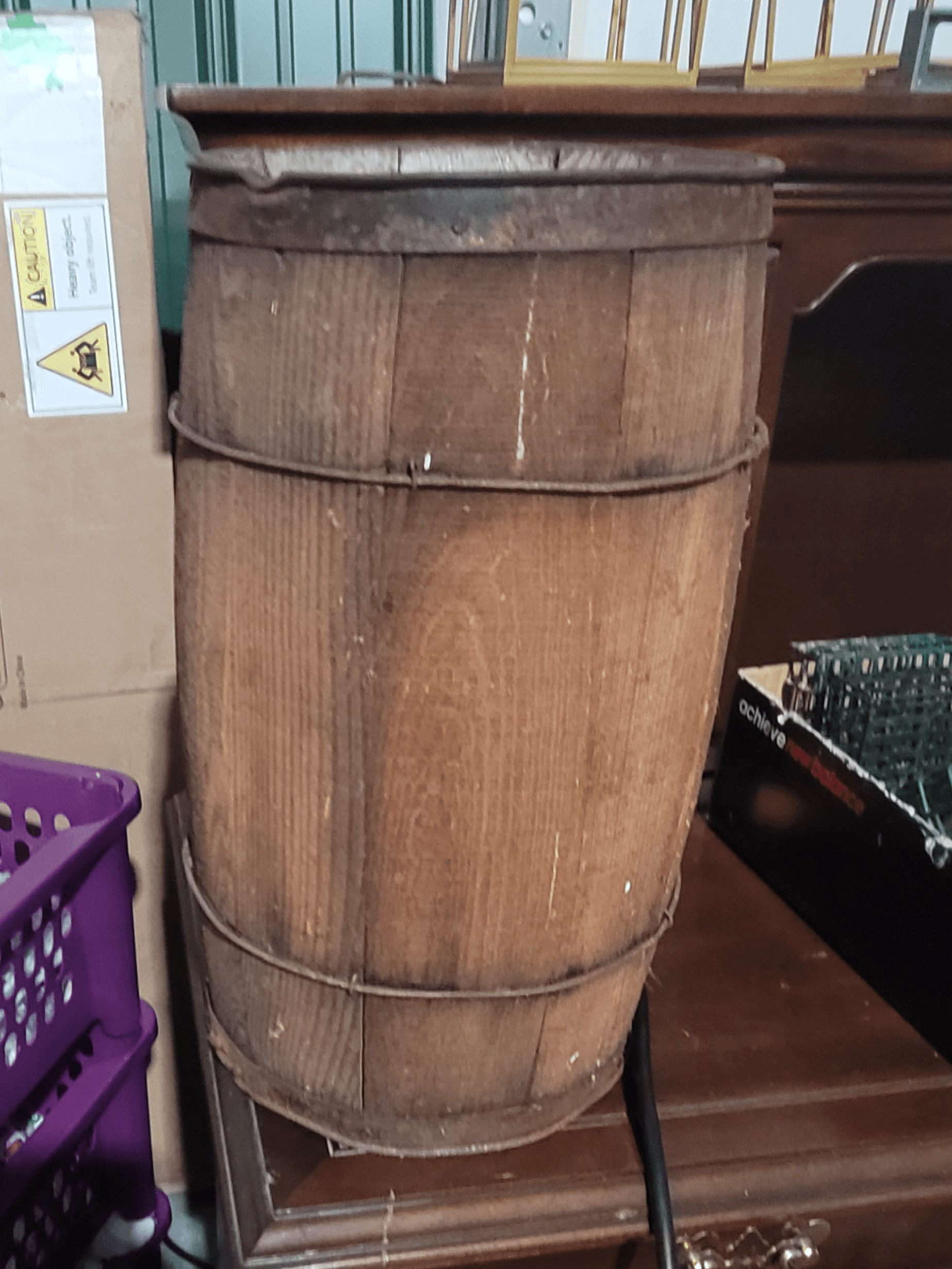 Antique Rustic Wooden Nail Keg / Barrel – Primitive Farmhouse Decor
