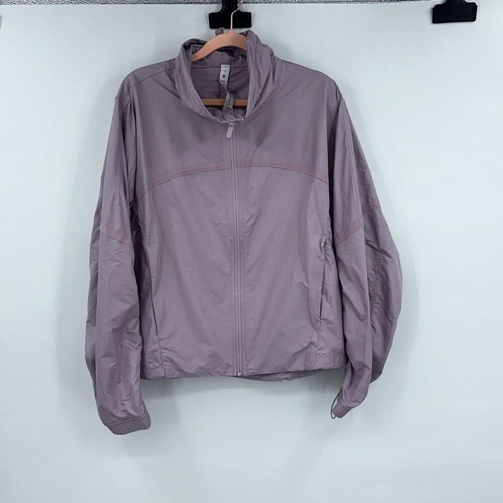 Lululemon Lightweight Cropped Track Jacket in Dusty Rose Sz 12