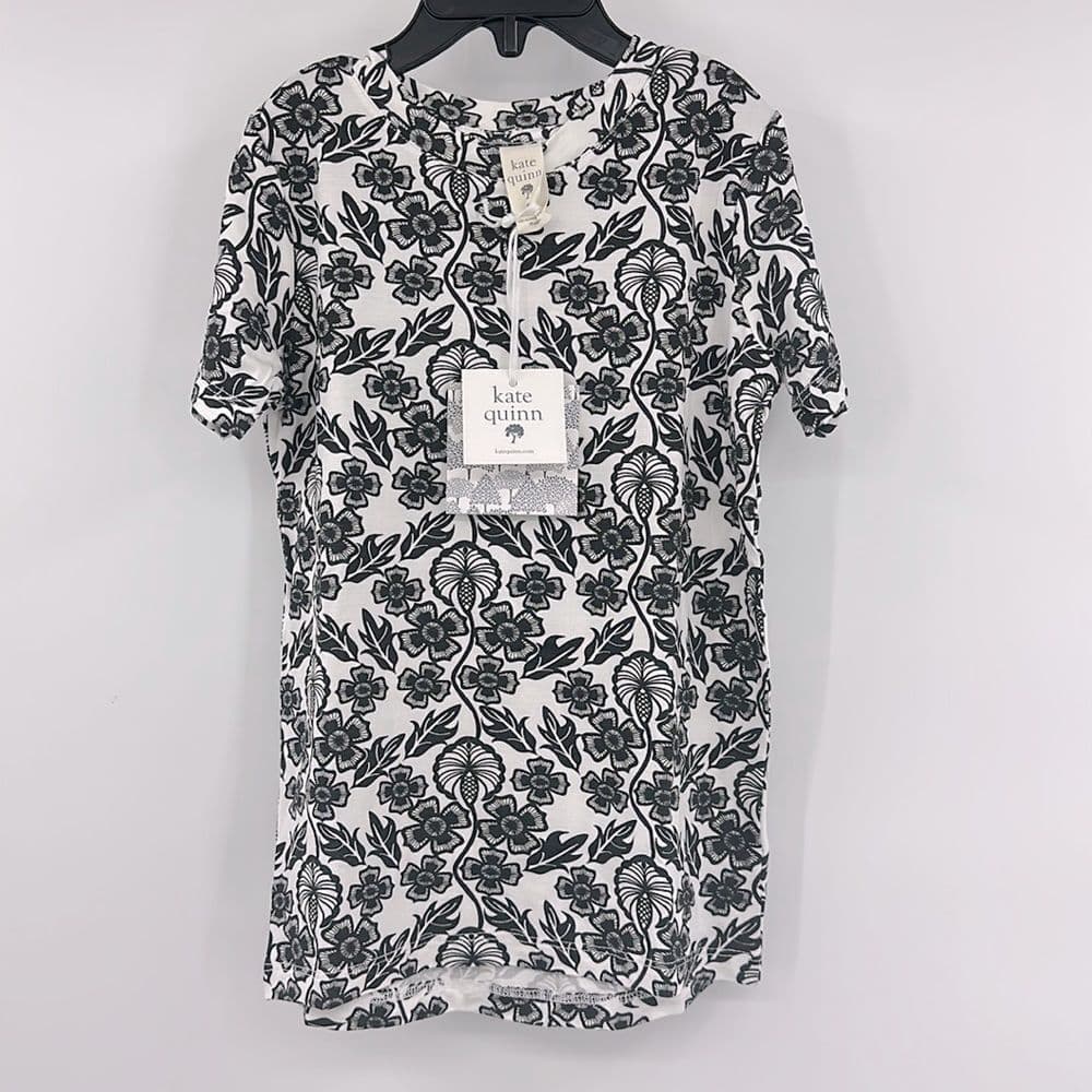 Kate Quinn Basic Tee Black Floral Sz 5Y NWT