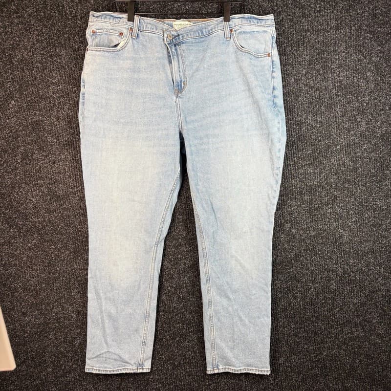Abercrombie & Fitch The 90s Straight Leg Jeans Light Wash