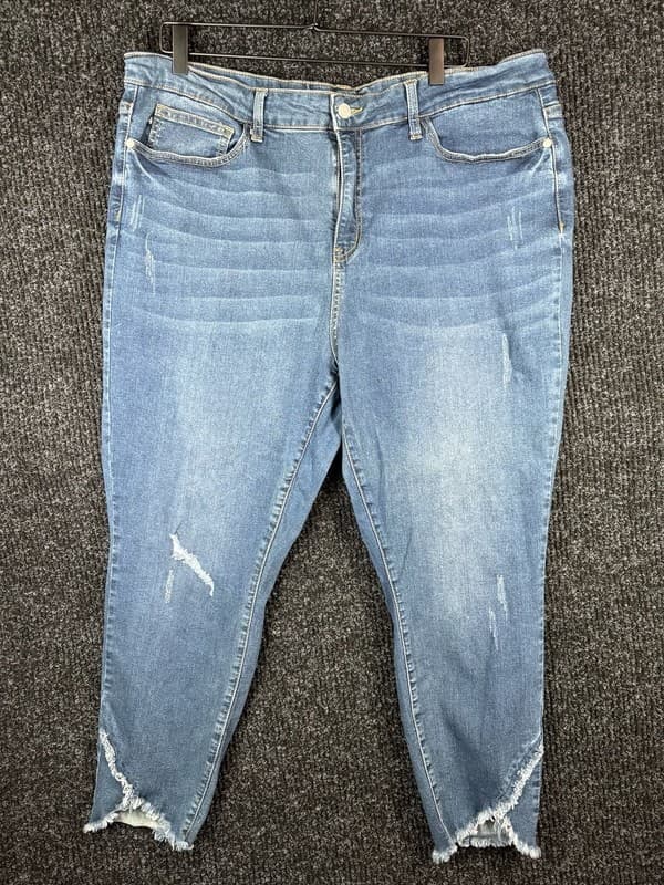 Judy Blue Los Angeles Light Washed Skinny Jeans