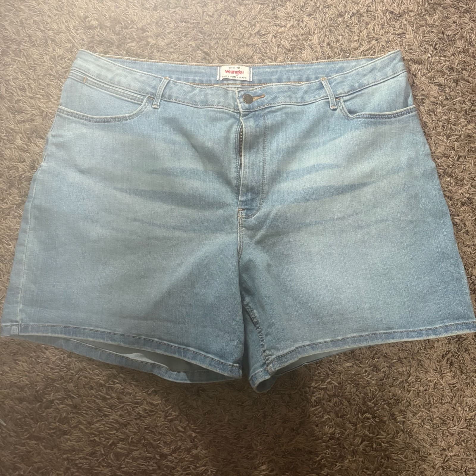Wrangler 4" Rolled Denim Shorts Size 24W