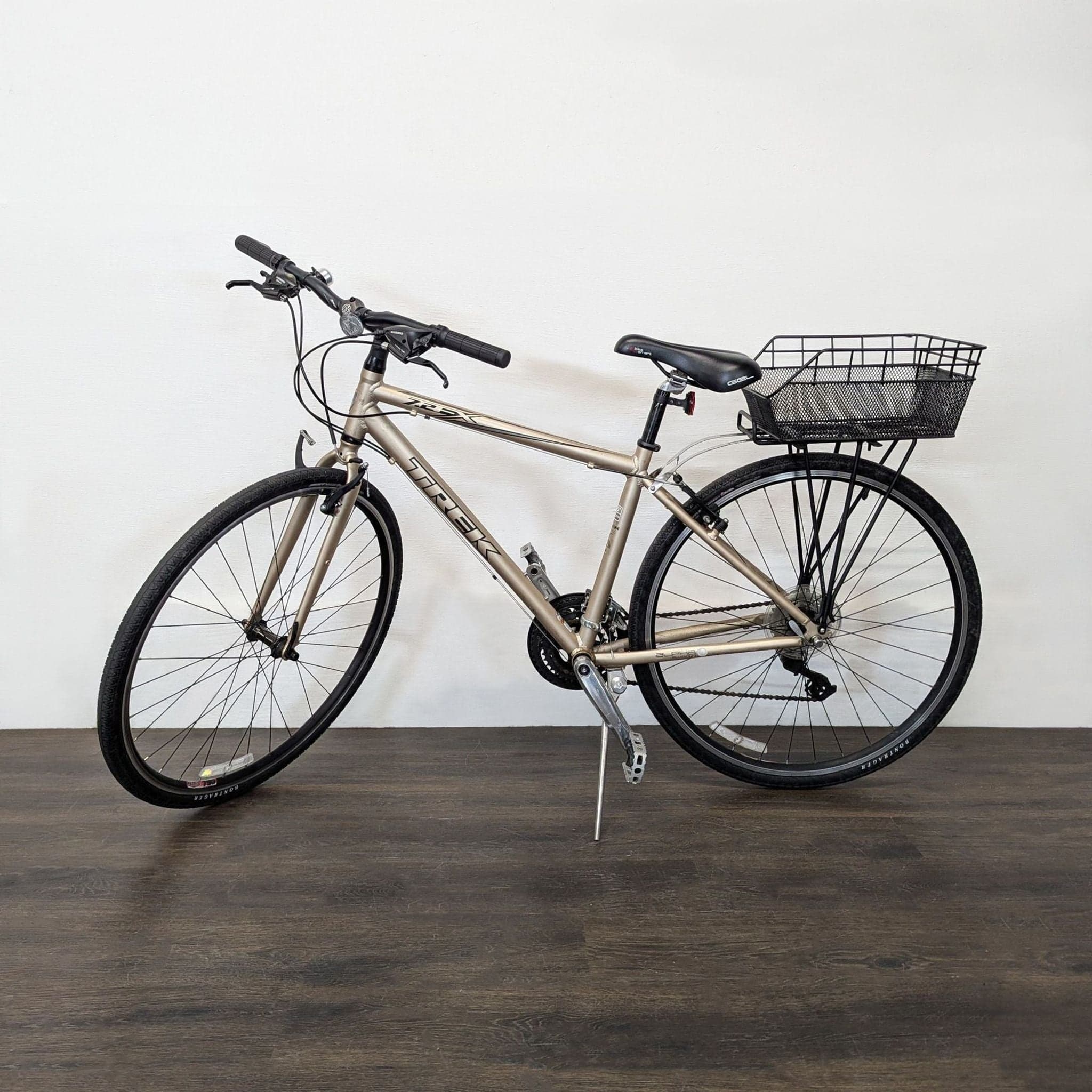 Trek Hybrid Bicycle with Rear Basket - Lightweight Aluminum Frame