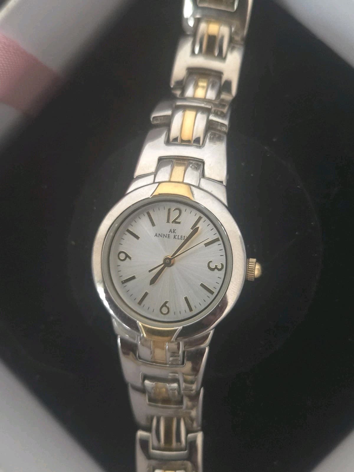 Fossil F2 Watch Women Stainless Steel Silver Gold Battery WR White Quartz