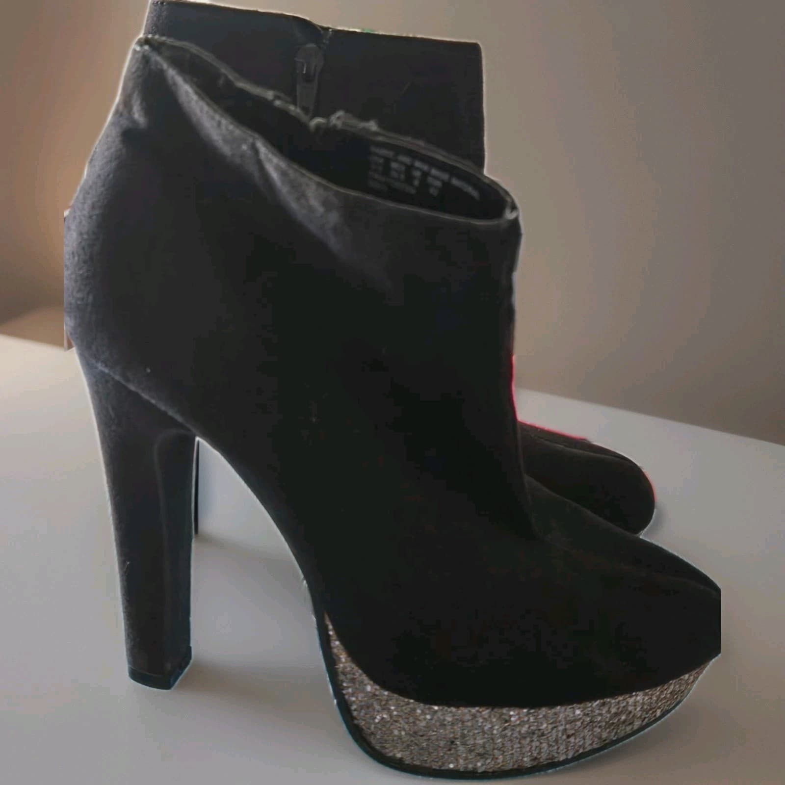 GLO Black Suede Platform Heel Ankle Boots Rhinestone Toe Size 9