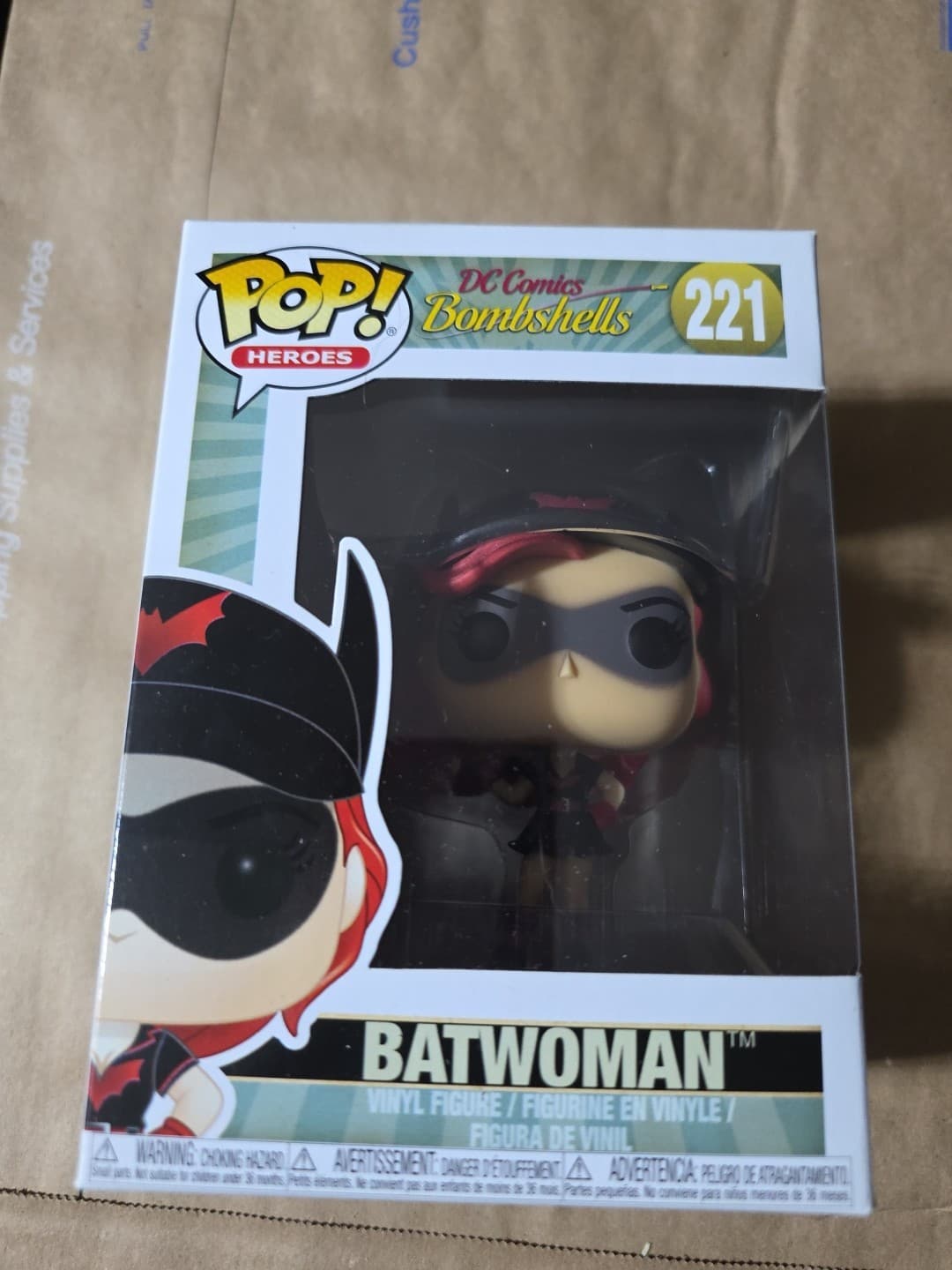 Funko Pop! Vinyl: DC Universe - Batwoman #221