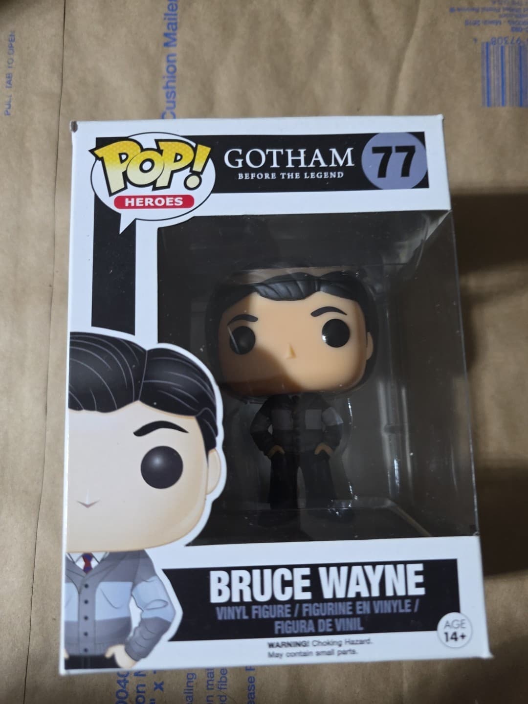 Funko Pop! Vinyl: DC Universe - Bruce Wayne #77