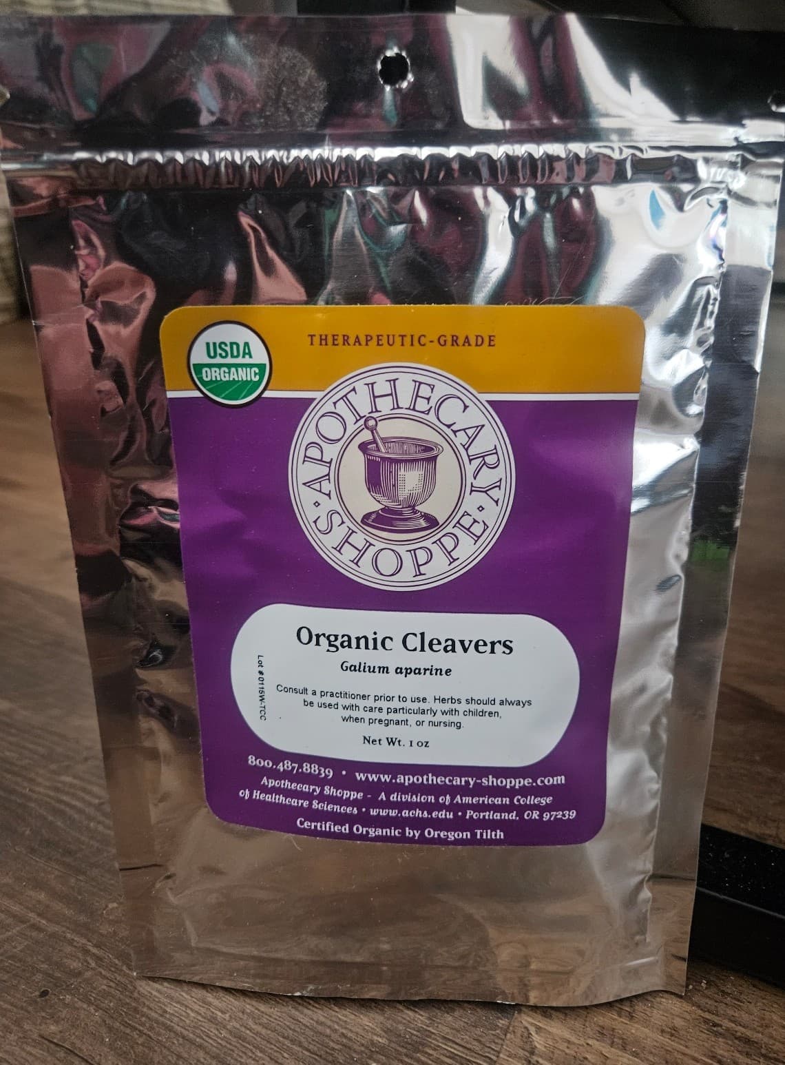 Organic Cleavers Herb 1 oz