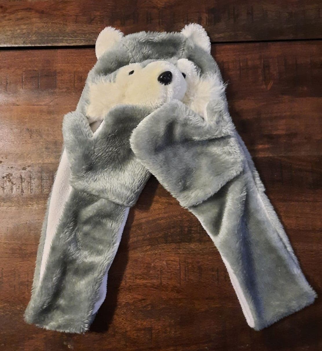 Wolf Novelty Hat with Scarf and Kids and Adults One Size with Mittens
