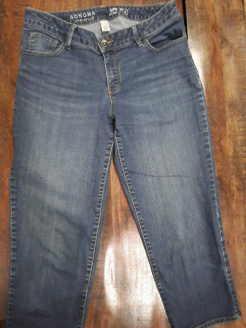 Sonoma Mid Rise Capri Size 8