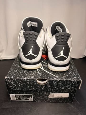 Jordan 4 military black size 10.5