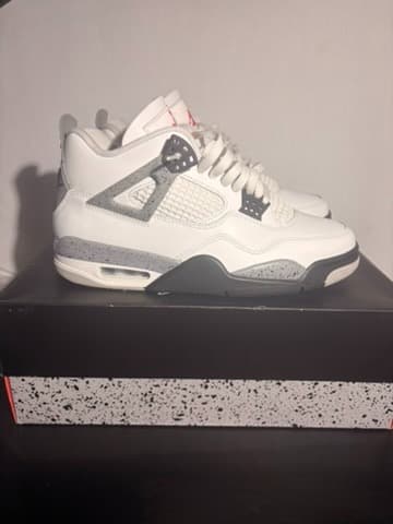 Jordan 4 size 9.5 great condition