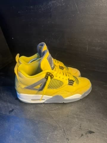 Jordan 4 size 10 used