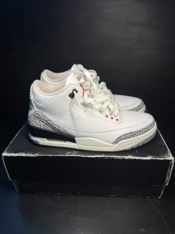 Jordan 3 size 9 with box