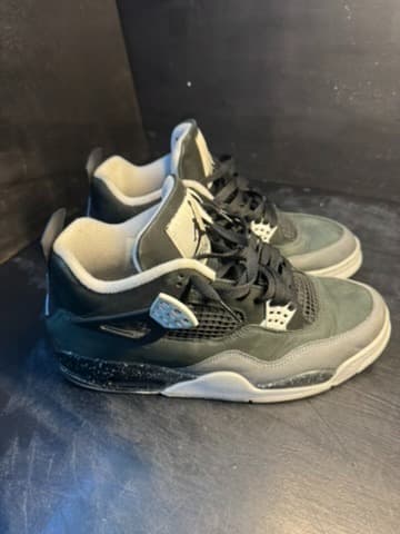 Jordan 4 size 12 used