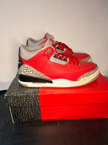 Jordan 3 Size 9.5 With box