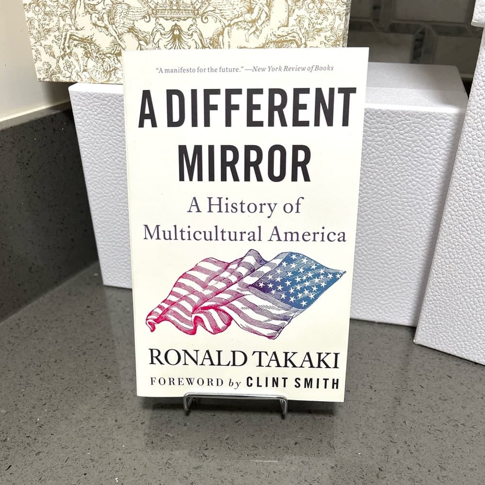 A Different Mirror: A History of Multicultural America - Paperback