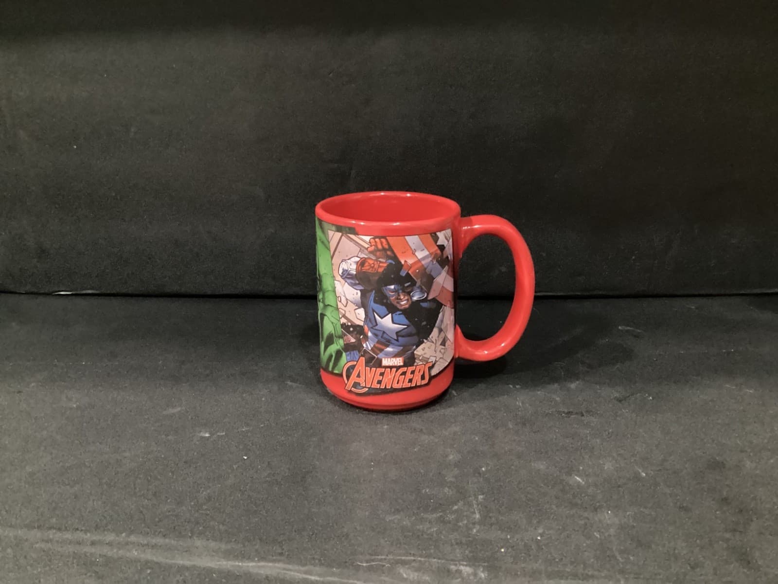 Marvel Avengers Red Coffee Cup Mug Captain America Hulk Iron Man 14 Oz