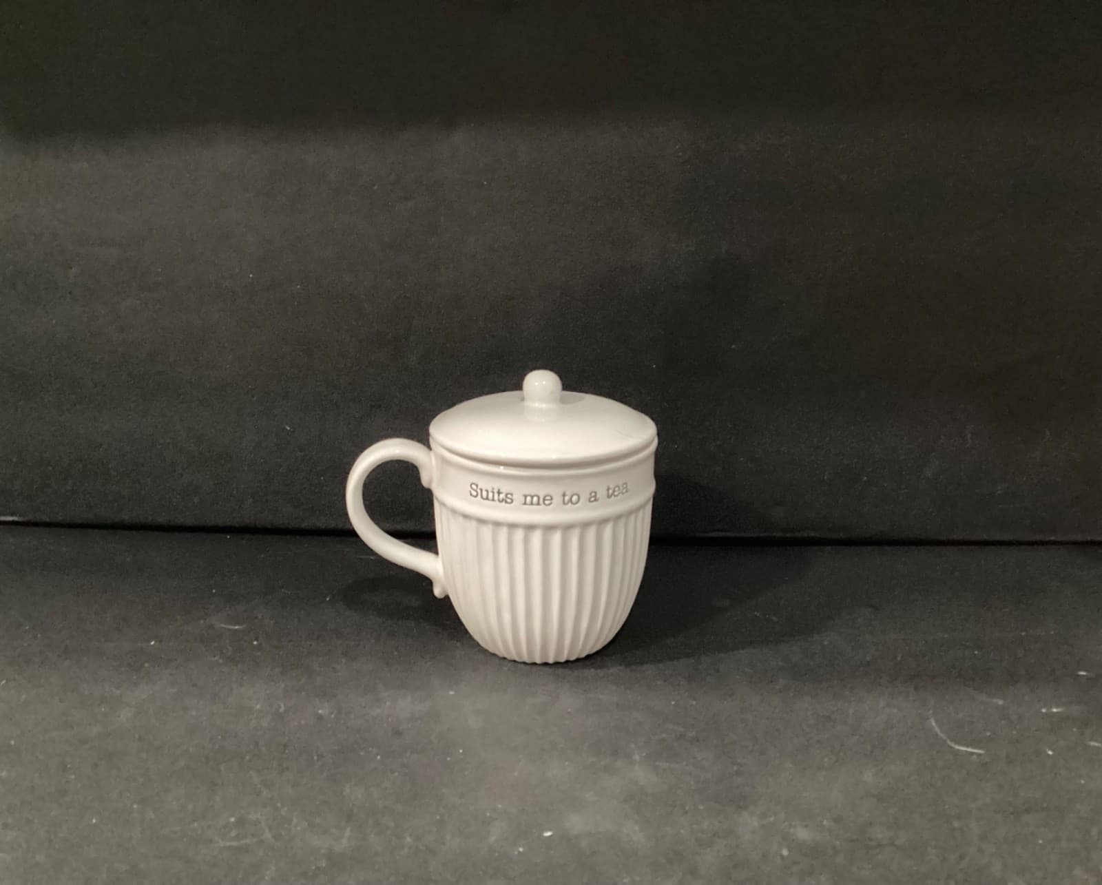 Mud Pie Stoneware "Suits me to a tea" Coffee/Tea Mug with Lid