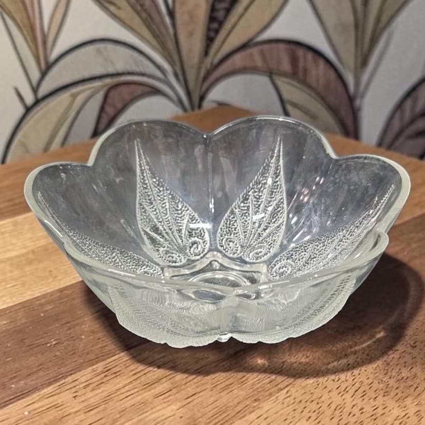 Indiana Glass Clear Trinket Dish, Vintage Leaf Design Candy Bowl, Centerpiece