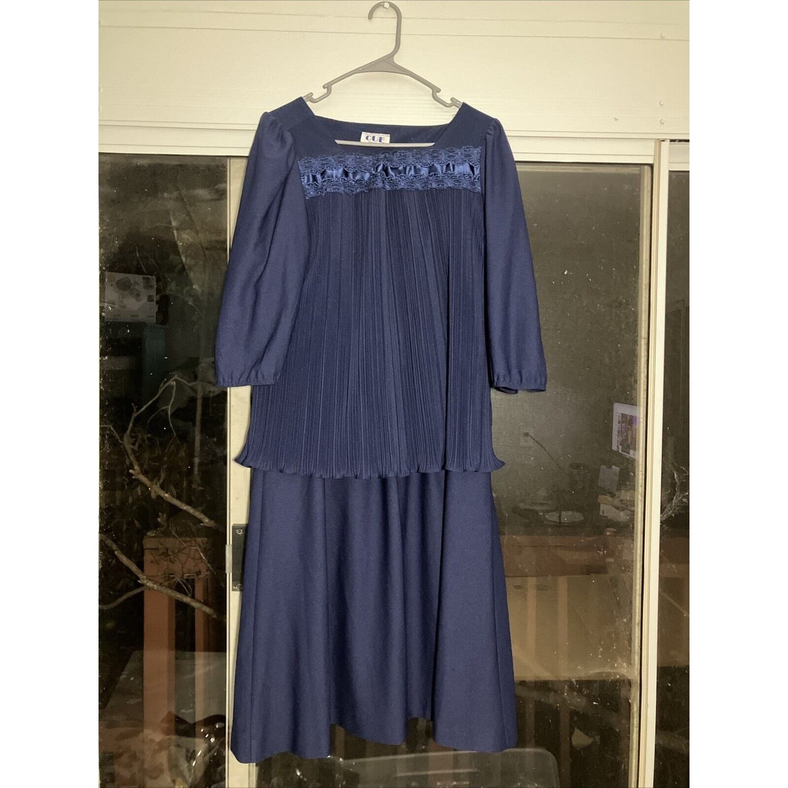 Cue Fashions Navy Blue Lace Dress 16.5, Long Sleeves, Pleated Scalloped Hem