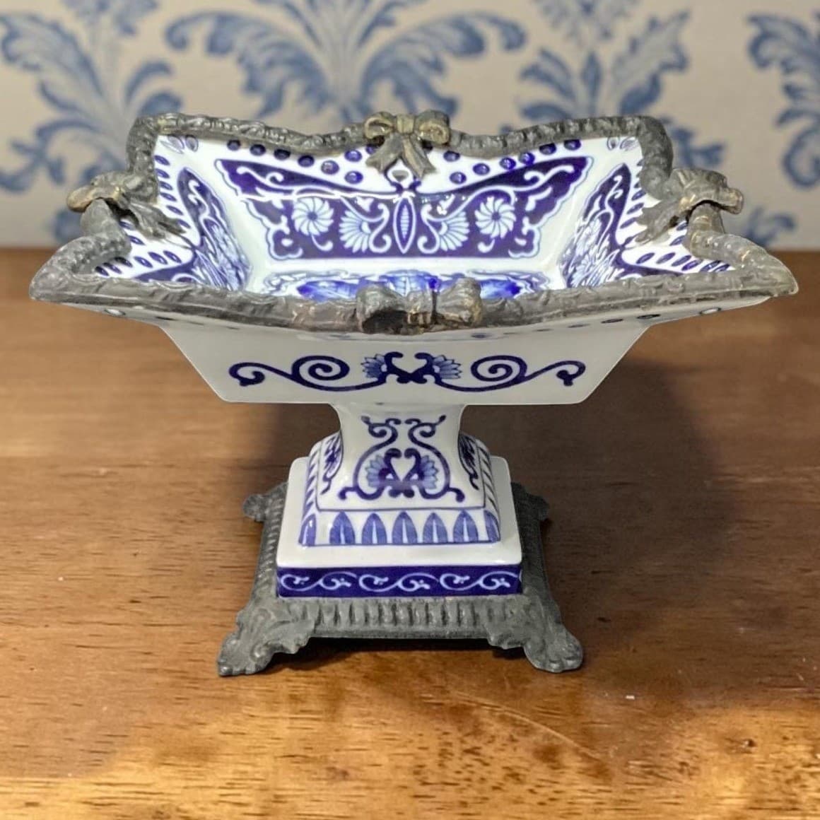 Bombay Company Blue & White Footed Bowl, Vintage Chinoiserie Ceramic, Brass Rim
