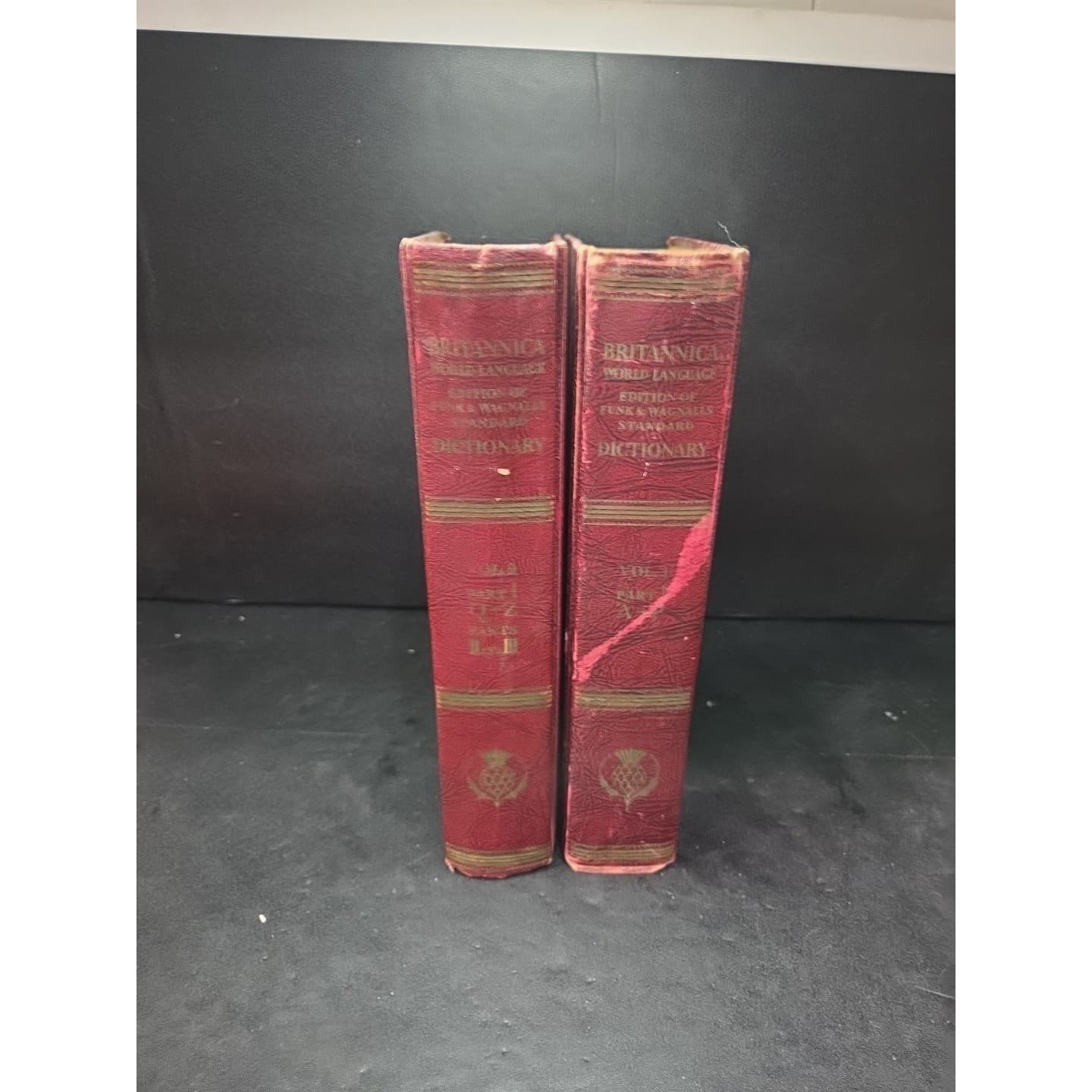 Britannica World Language Dictionary Funk & Wagnalls Standard Edition Volume Two