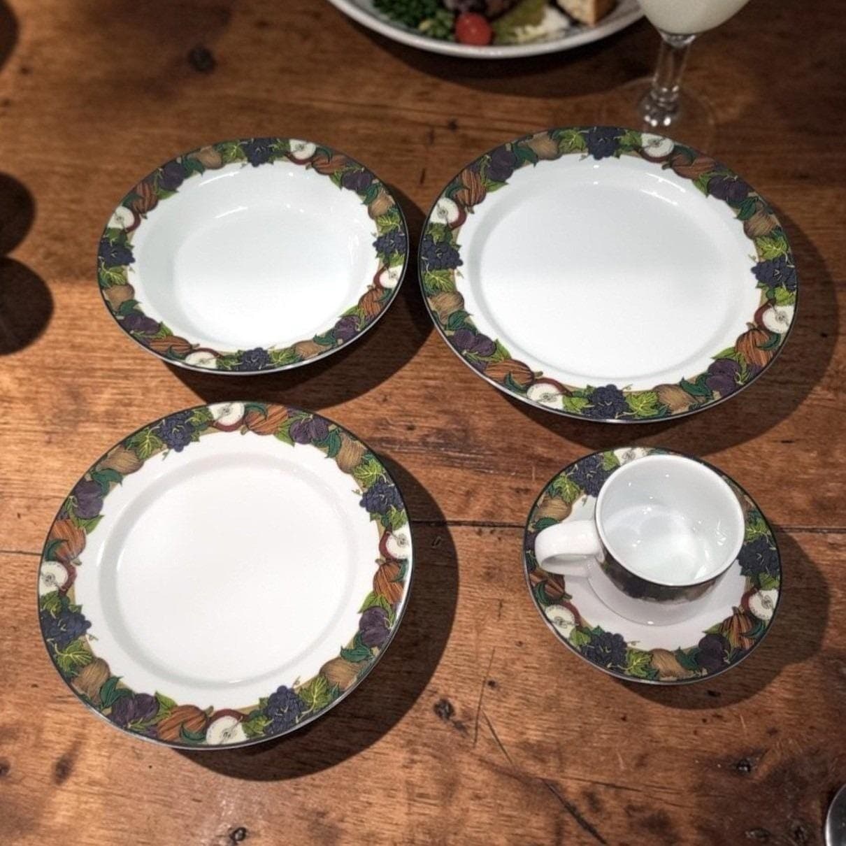 Dansk Cornucopia Tableware Set, Five Piece Place Setting, International Japan