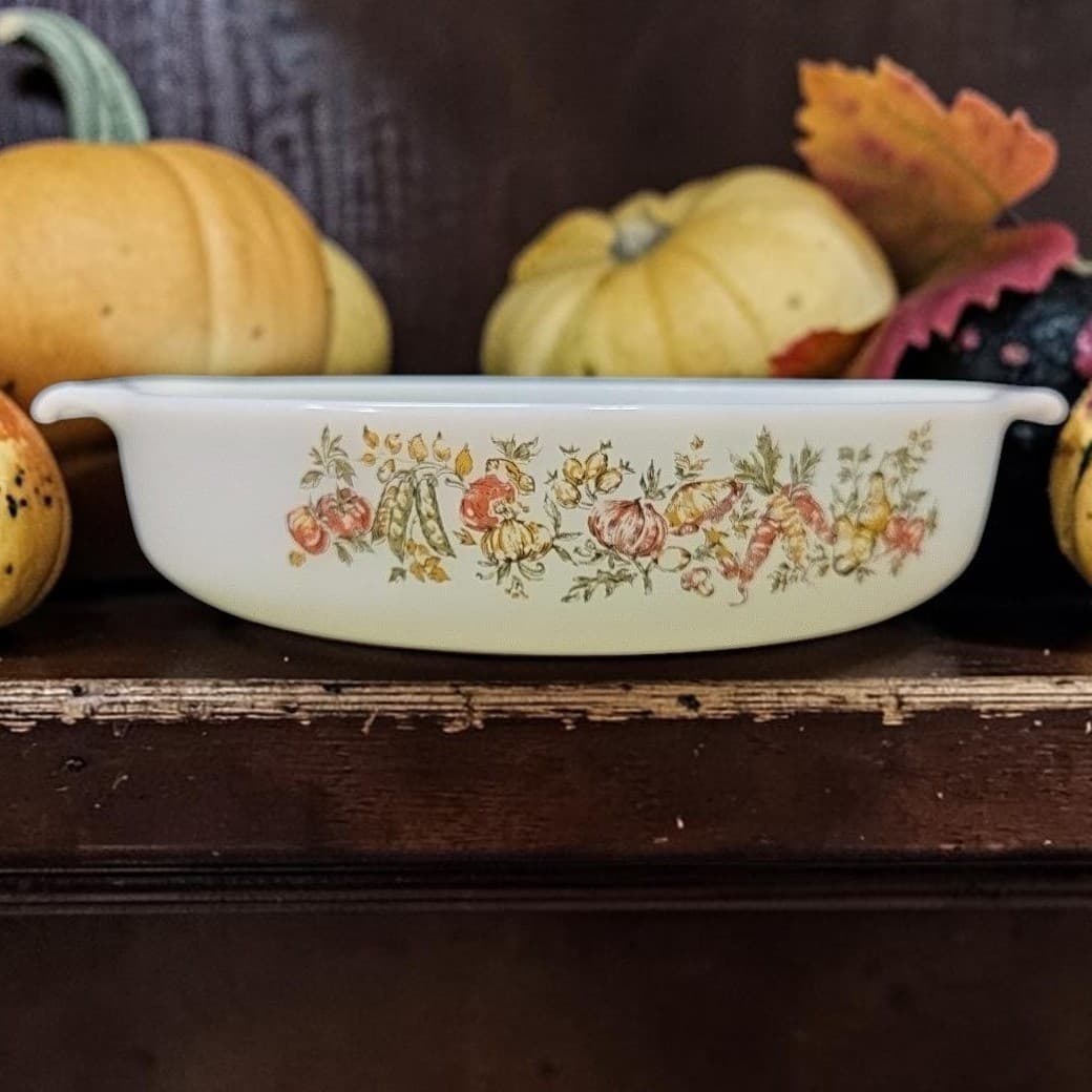 Anchor Hocking Fire King Harvest Vegetables Casserole Dish, Vtg Round Bakeware