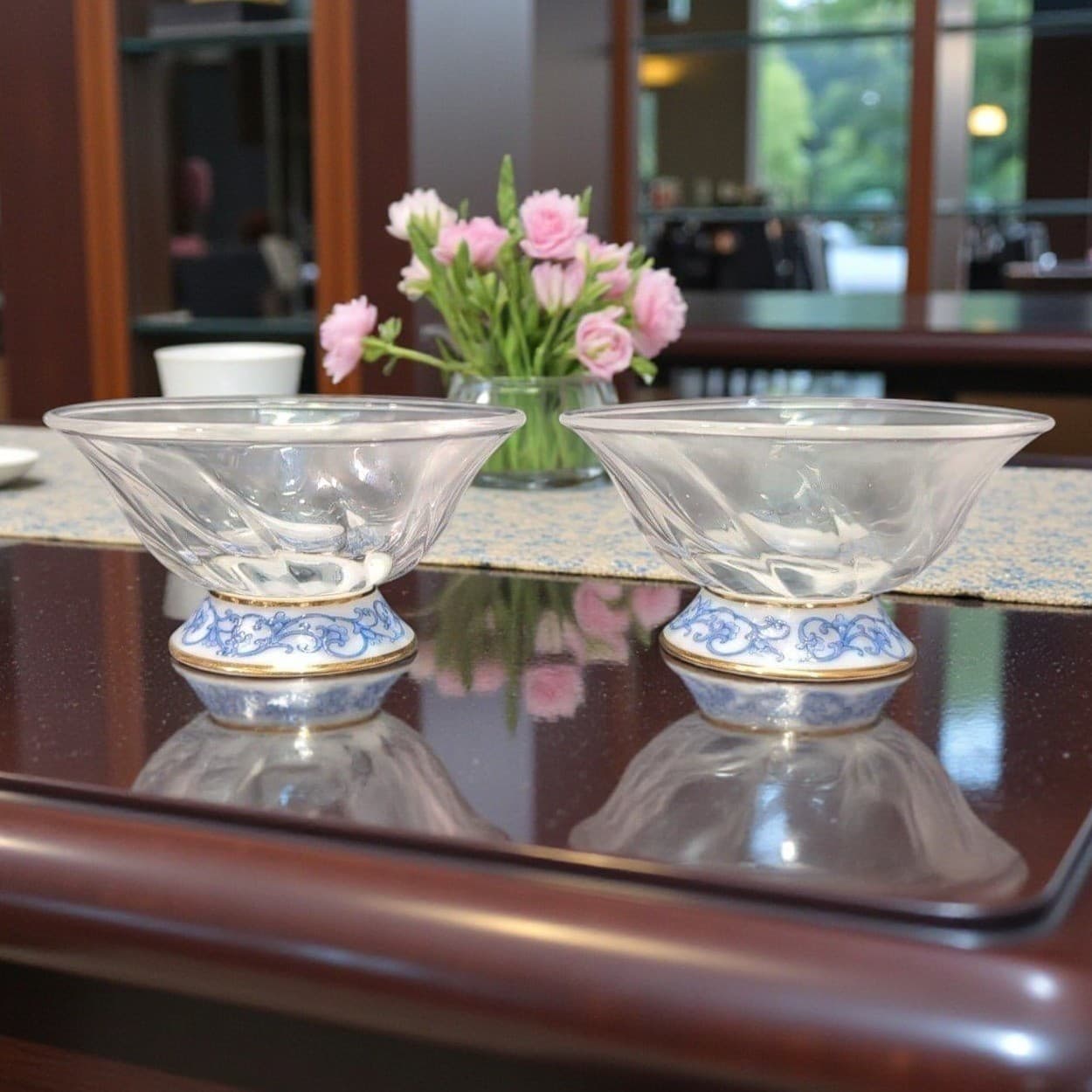 Eilong Fusion-Asia Teacups, Set of 2, Glass Tea Cup With Chinese Porcelain Base