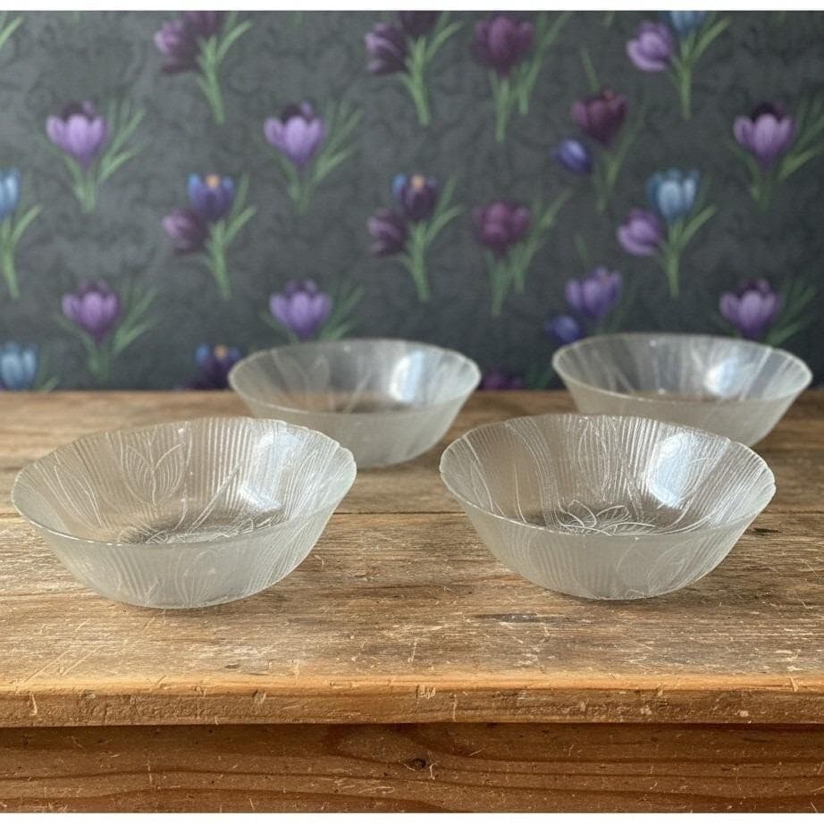 Arcoroc Canterbury Crocus Cereal Bowls, Set of 4 Vintage Pressed Glass Tableware