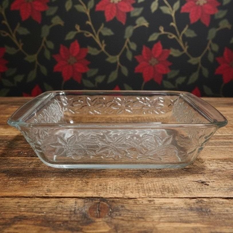 Princess House Fantasia 8X8 Casserole Dish, Vintage Frosted Poinsettia Bakeware