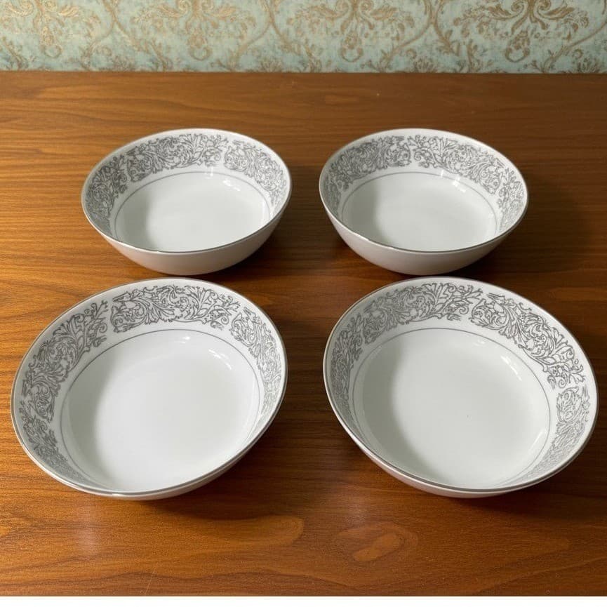 Brookwood Porcelain "Santiago" Berry Bowls, Set of 4, Replacement Tableware