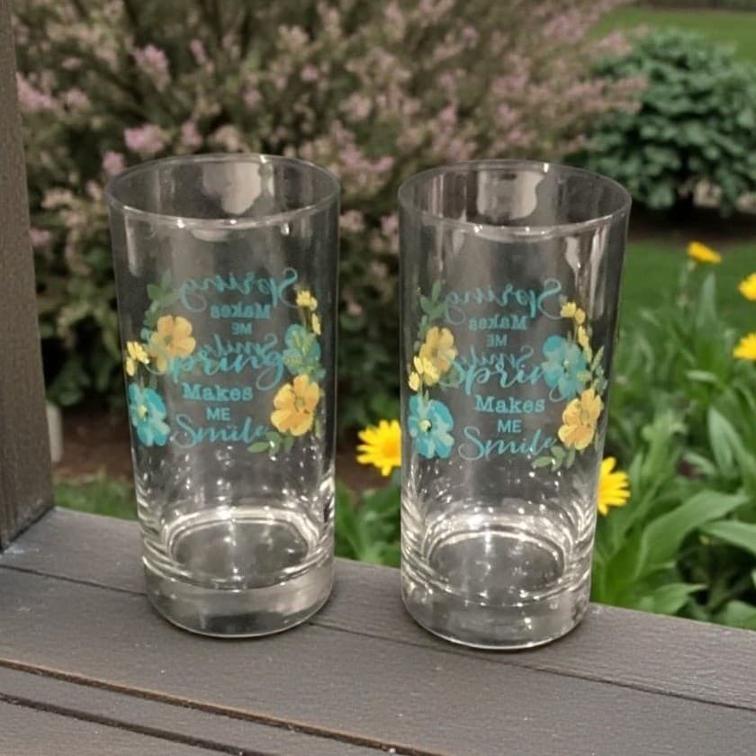 Spring Makes Me Smile Glass Tumblers, Set of 2, Inspirational Glasses, Drinkware