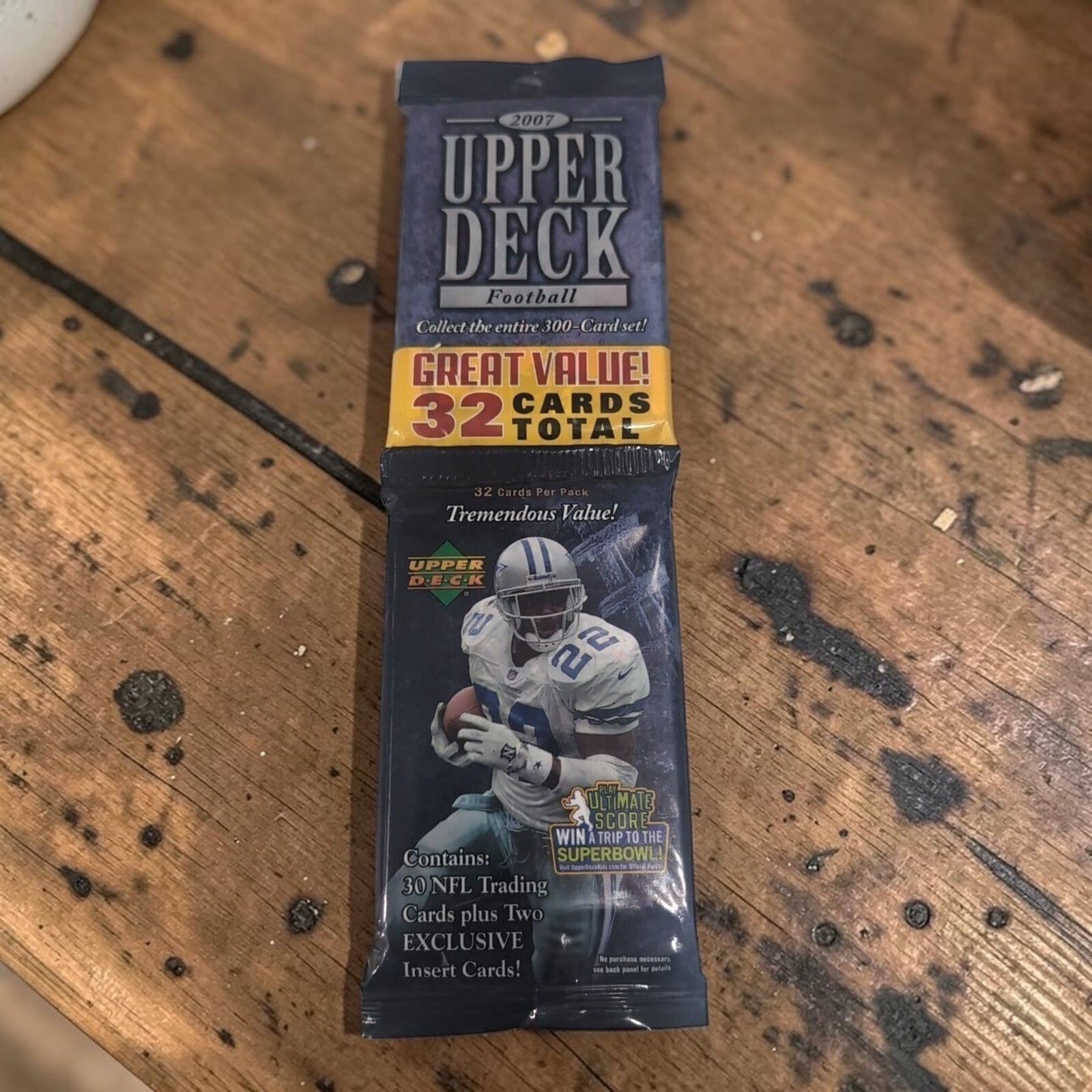 Upper Deck 2007 Football Cards, Sealed Value Pack, 32 Cards 2 Exclusive Inserts