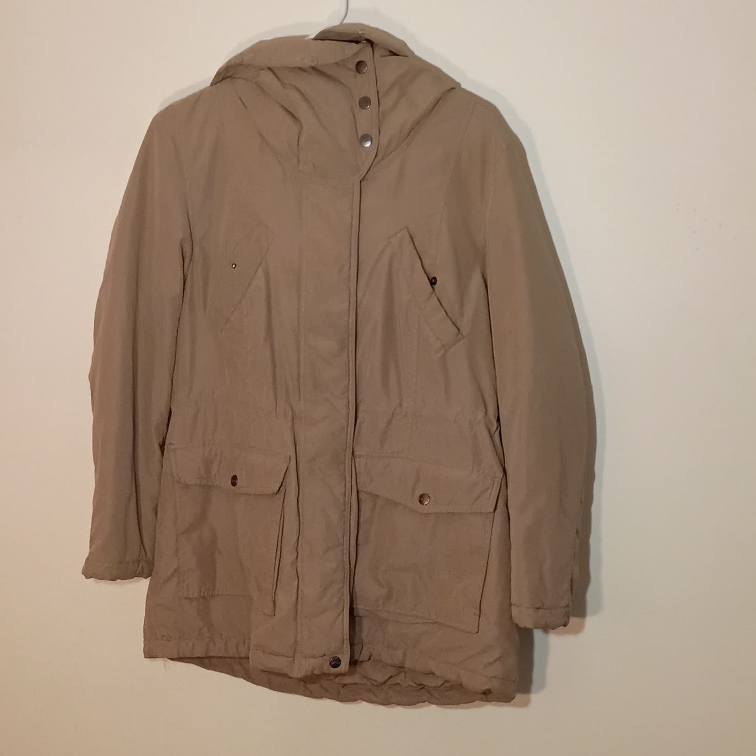 DKNY Women's Medium Size Winter Jacket Color Beige Excellent Condition Pre-Owned