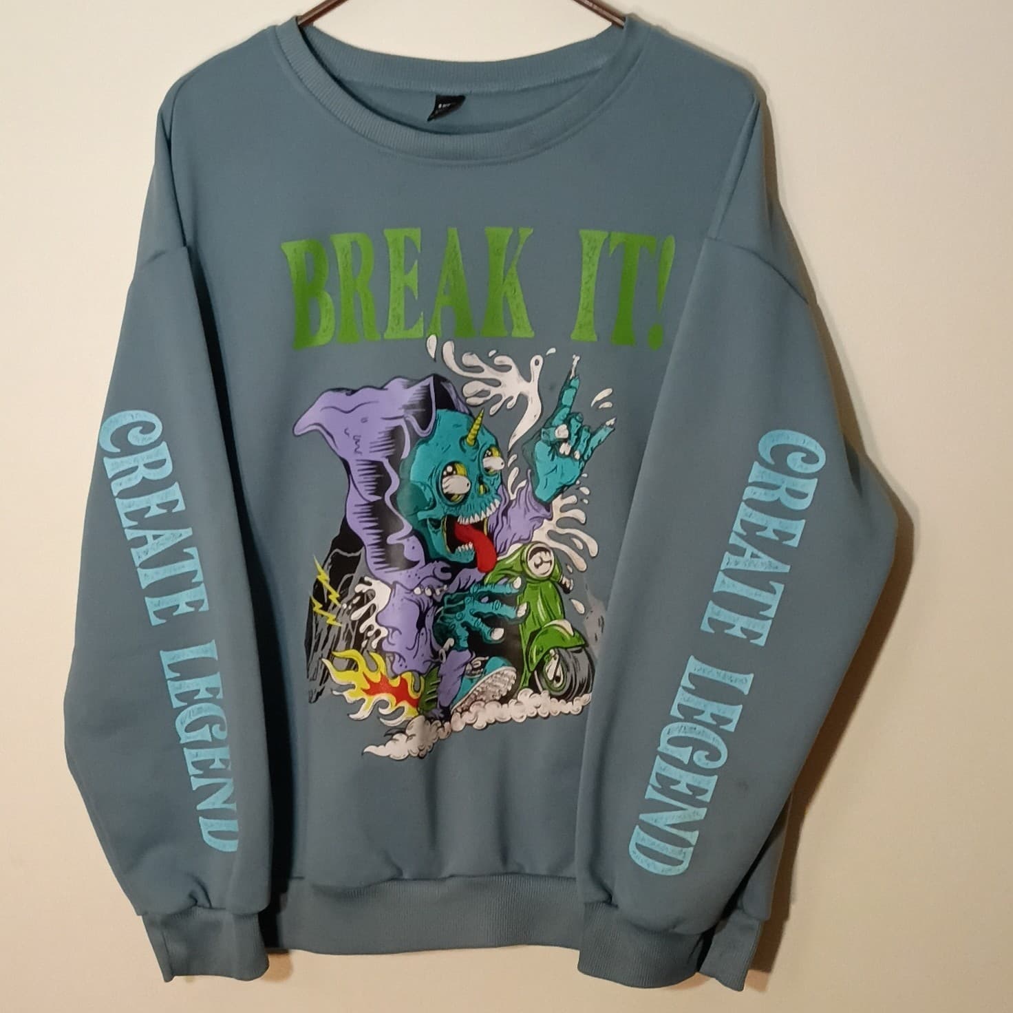 SHEIN Men's Size M Gray Crewneck Graphic Print Long Sleeve Pullover Sweatshirt